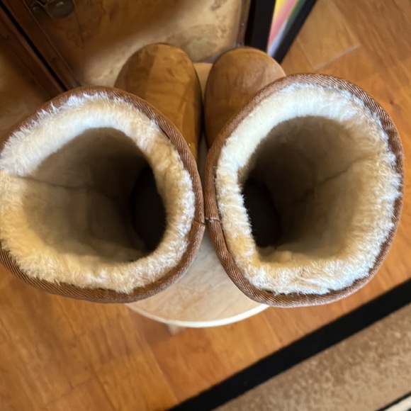 Uggs tall classic Boots - Picture 6 of 10